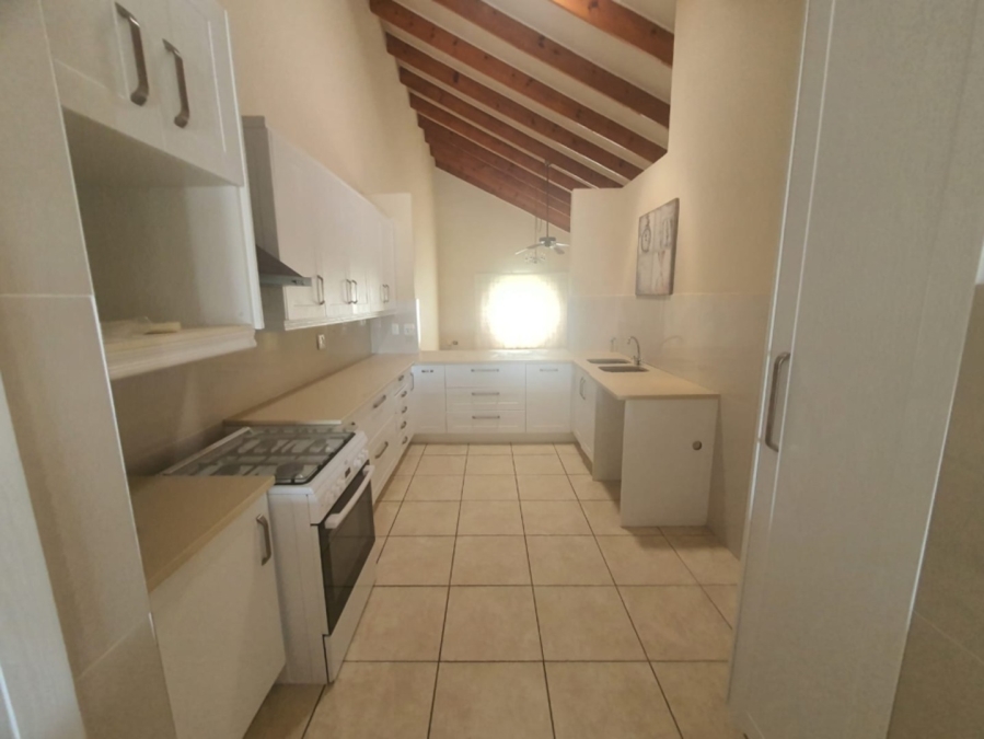 To Let 3 Bedroom Property for Rent in Beacon Bay Eastern Cape